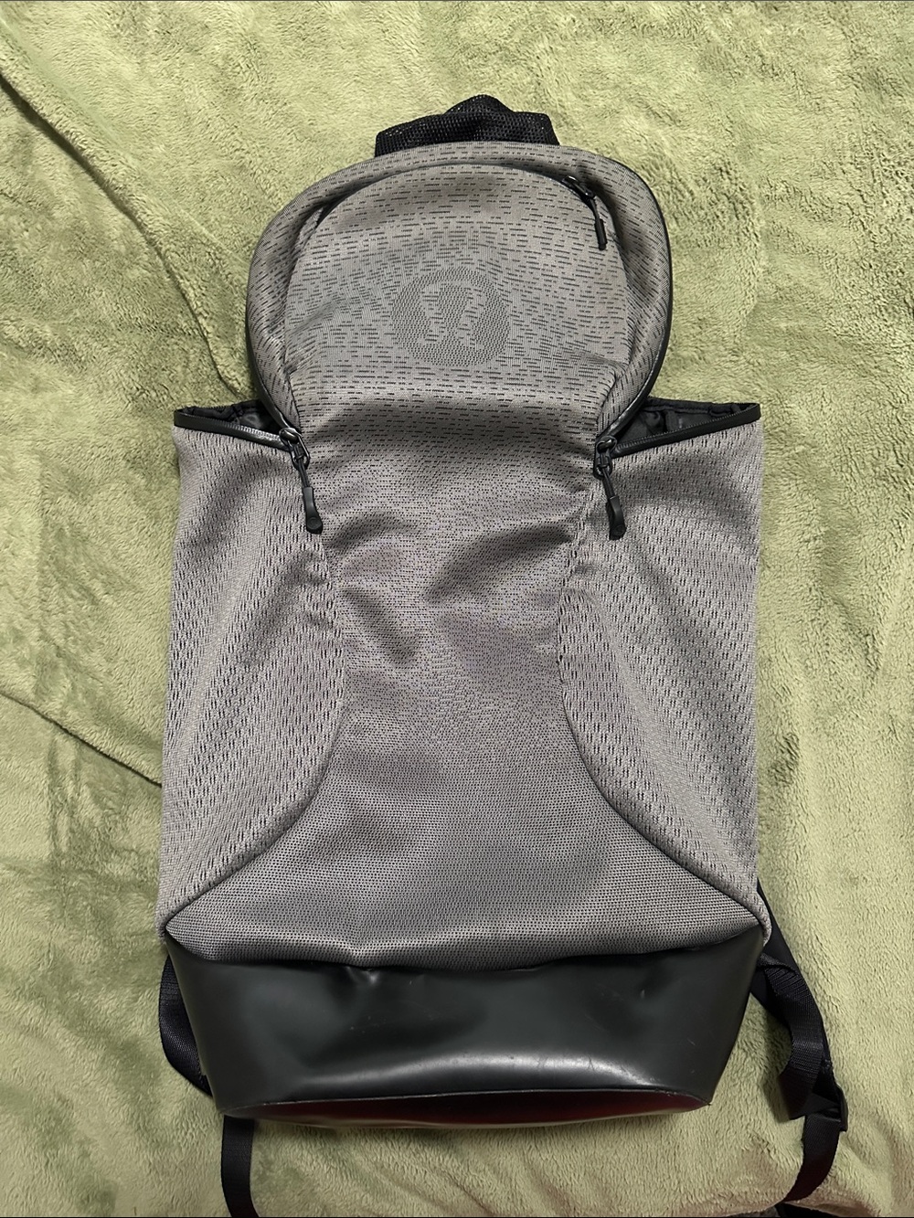 lululemon athletica Gray Mesh Tech Backpack
